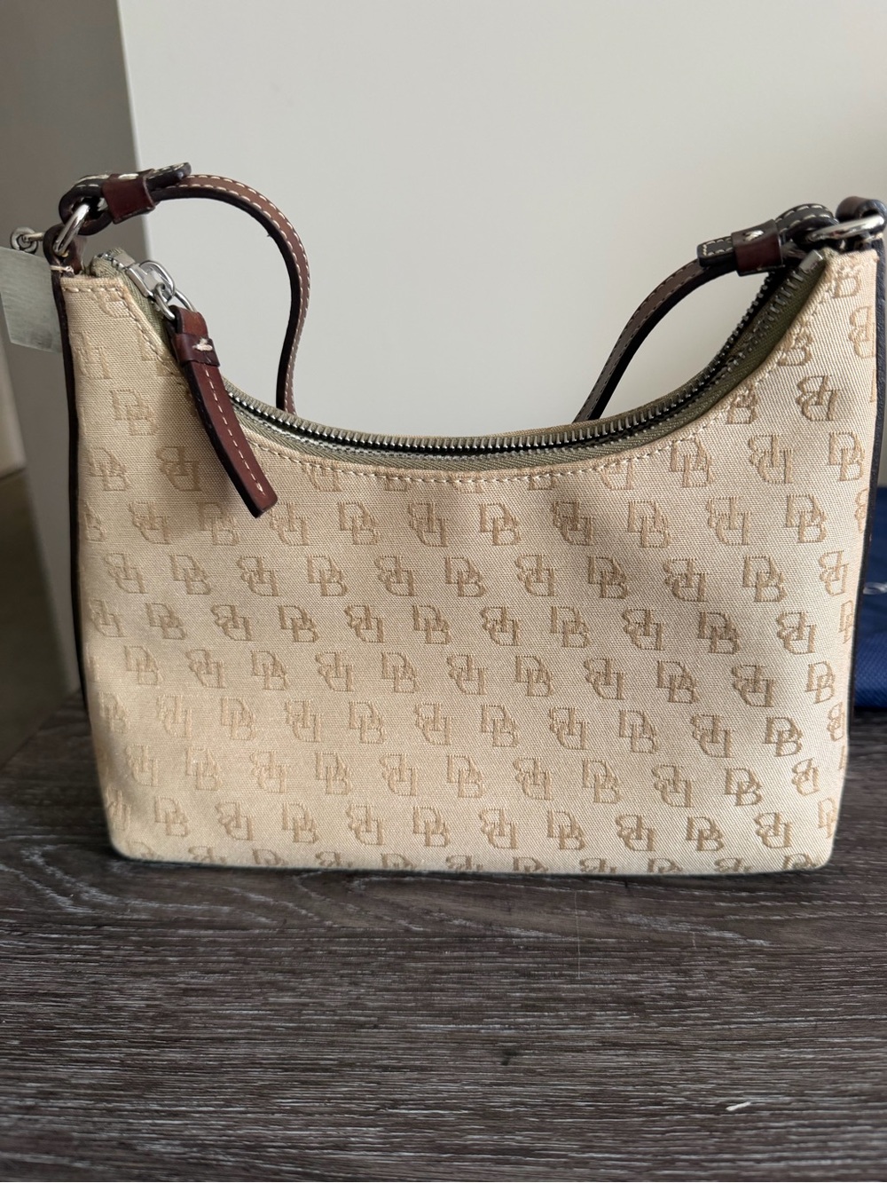 Vintage Dooney & Bourke H536K Signature Monogram Shoulder Bag - Picture 9 of 10